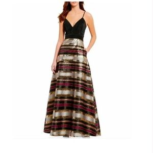 Badgley Mischka Gown Dress Size 0 Christmas Formal or New Years Eve Party